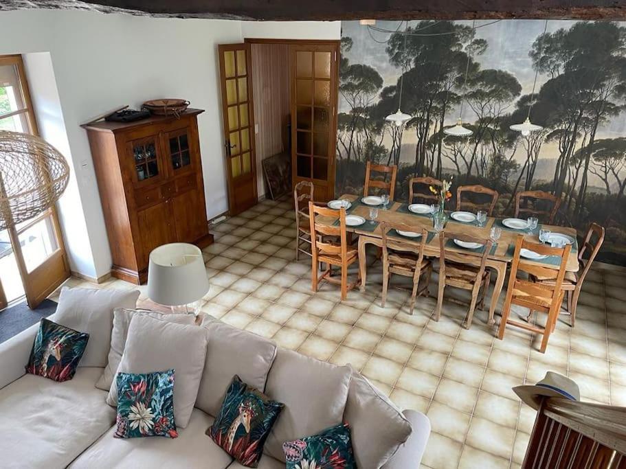 Maison Familiale La Vernelle Luaran gambar